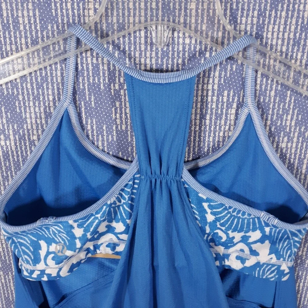 Lululemon Tank Top Womens Size 8 Built-In Bra Blue Gym Run Yoga Workout